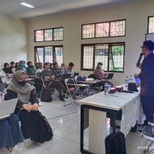 Kelas Literasi informasi bagi Dosen dan Mahasiswa Tingkat Akhir di Kampus Daerah Cibiru (4)
